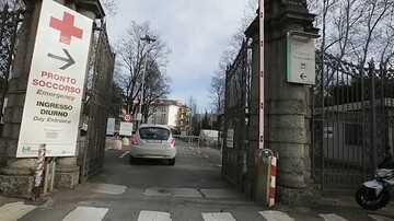 Вірус-"вбивця" з Китаю атакує світ: нові дані про жертви, фото і відео