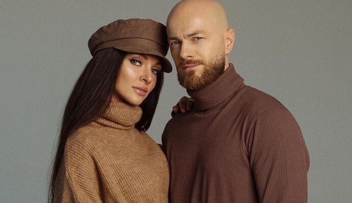 Влад Яма похвастался красавицей-женой, но фаны обсуждают его новую внешность