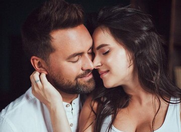 Український ведучий вирішив обвінчатися з дружиною через два роки шлюбу