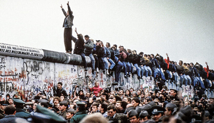 Творці серіалу 