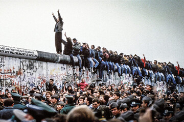 Творці серіалу 