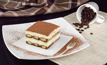Як приготувати вдома ніжний торт Тірамісу: покроковий рецепт і поради