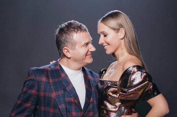 Катя Осадча та Юрій Горбунов показали свій затишний вечір біля каміна