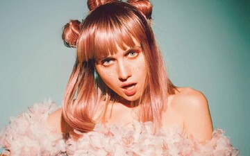 Яка є: Jerry Heil роздяглася для відвертої фотосесії і розповіла про комплекси