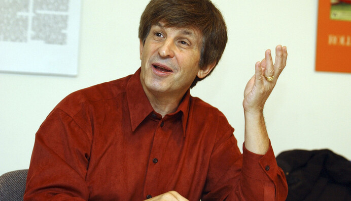 Трамп обворовывает США, лишая американцев самого святого - Алан Лихтман