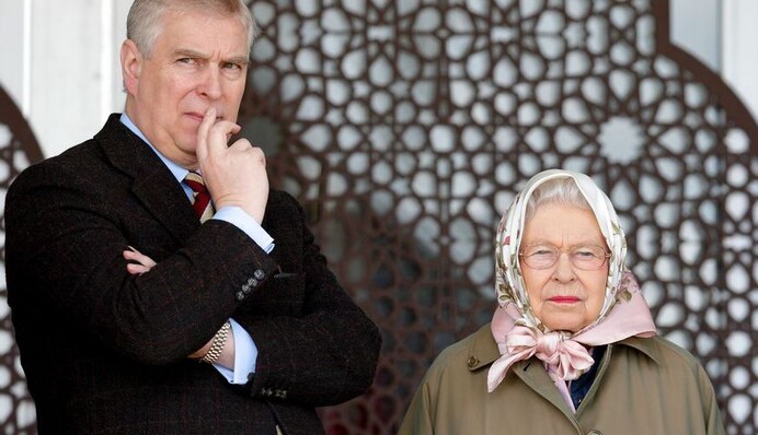 Син Єлизавети II так хотів вразити модель, що дозволив їй згрішити у святая святих королеви