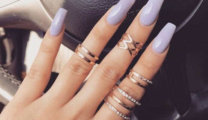 8 пастельных оттенков для стильного маникюра на весну 2020