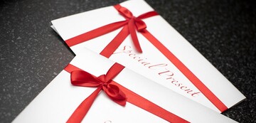 Чим приємно здивувати бабусю 8 березня: 5 оригінальних подарунків для будь-якого віку