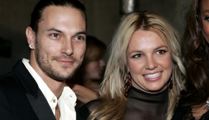 Не нужно было ее делать: Бритни Спирс пожаловалась на татуировку в честь бывшего мужа