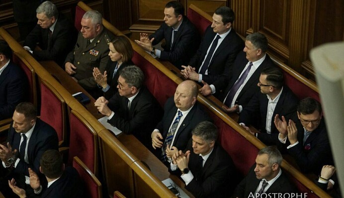 Смена Кабмина: как Зеленский пересаживал правительству мозг и сердце