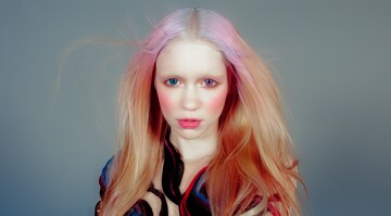 Пожертвувала свободою: співачка Граймс розповіла про вагітність від Ілона Маска