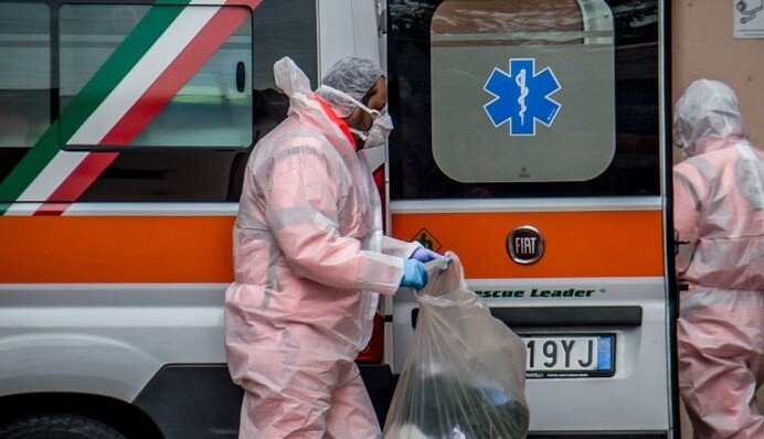 Число заболевших перевалило за 10 000: фото, видео и свежие данные про коронавирус в Италии