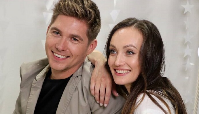 Дружина Володимира Остапчука розповіла, чому затягується їх розлучення