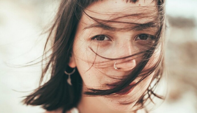 Бек МС alyona alyona презентувала перший трек сольного проекту Elina Elian