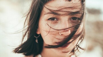 Бек МС alyona alyona презентувала перший трек сольного проекту Elina Elian