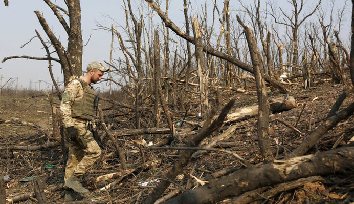 Зварити Україну заживо: чому загострилася ситуація на Донбасі та чого добивається Путін