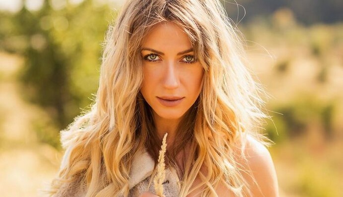 Леся Никитюк снялась топлес, и это лучшее фото телеведущей