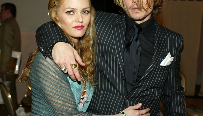 Любящий и любимый человек: Ванесса Паради трогательно защитила Джонни Деппа в деле против Эмбер Херд