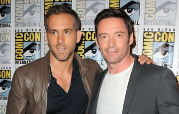 Райан Рейнольдс передав $1 млн хворим на коронавірус і потролив Х'ю Джекмана