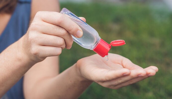 Не находите антисептик для рук? Вот простой рецепт его приготовления дома