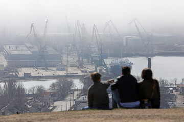 Життя кримчан в анексії: тиха "війна" з росіянами і мрії про український безвіз