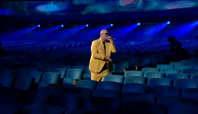 Світ збожеволів: Потап записав трек про карантин в порожньому залі палацу 