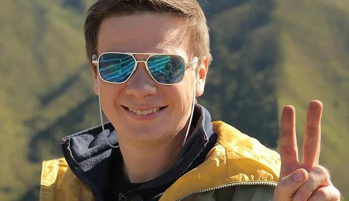 Соблюдаю правила карантина: Дмитрий Комаров рассказал о своей профилактике коронавируса