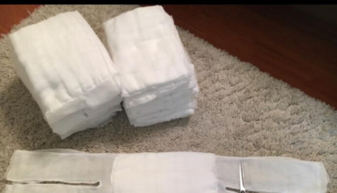 Не находите в аптеках маски? Их можно сделать дома из марли - вот простая инструкция