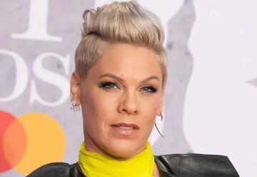 Співачка Пінк випила зайвого і невдало підстриглася під час карантину