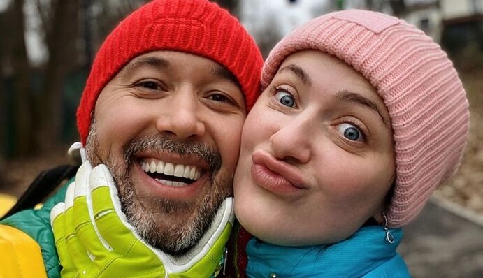 Горжусь, что я Бабкина: жена музыканта рассказала о годовщине свадьбы и показала смешное фото