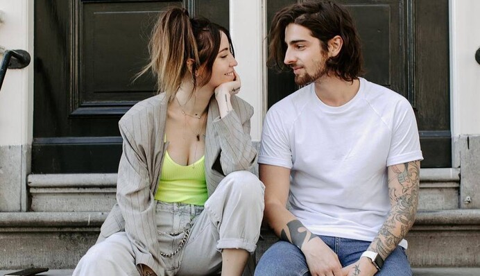 Надя Дорофєєва показала романтичні фото з чоловіком в новому заміському будинку