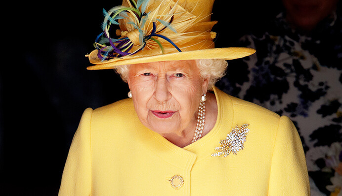 Коронавирус принца Чарльза снова сделал Елизавету II звездой мемов о бессмертии - вот лучшие из них