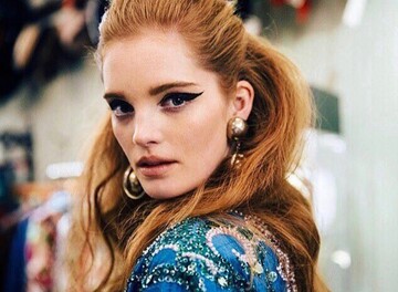 Думала, що отруїлася: 30-річна модель Victoria's Secret потрапила в лікарню з коронавірусом