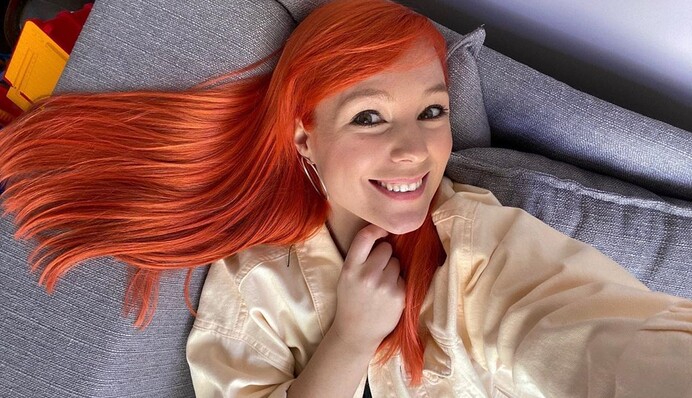 Украинская певица выпустила первый онлайн-клип - видео снимали согласно нормам карантина