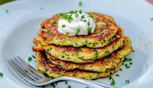 Смачні оладки з кабачків на сніданок: простий рецепт на кожен день