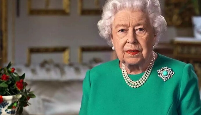 Королева Елизавета выступила с историческим телеобращением об эпидемии коронавируса