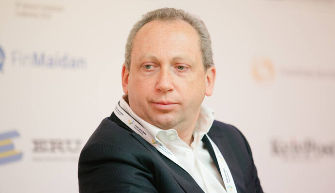 Путин спрятался в норку и теперь у России три пути - Слава Рабинович