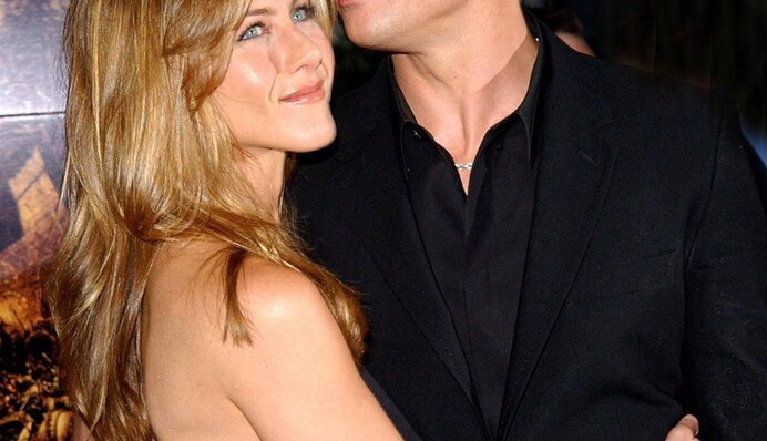 Подруга Брэда Питта и Дженнифер Энистон рассказала о настоящих отношениях бывших супругов