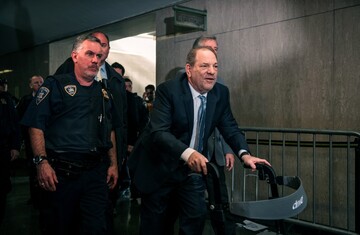 Харві Вайнштейн впорався з коронавірусом і вийшов з карантину - але не з в'язниці