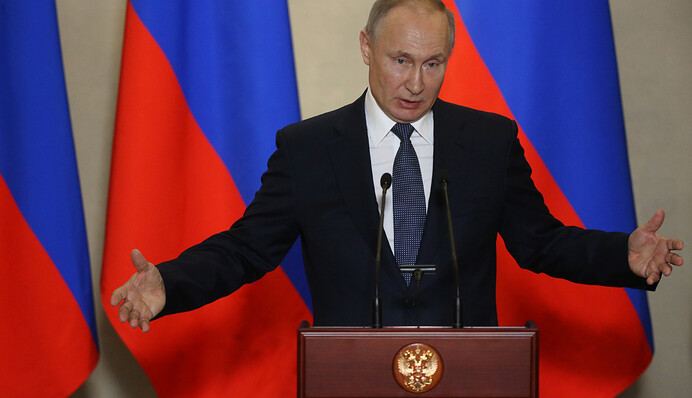 Дві сосиски і світове панування: чого домагається Путін в епоху коронавірусу