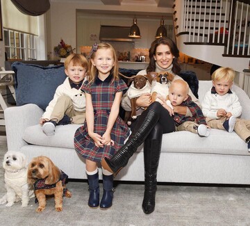 Можливо, буде ще одна: вагітна дружина Алека Болдвіна задумалася про шосту дитину