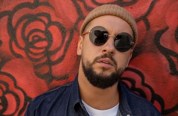 MONATIK прикрасив першу онлайн-обкладинку глянцю і розповів, як проходить його самоізоляція