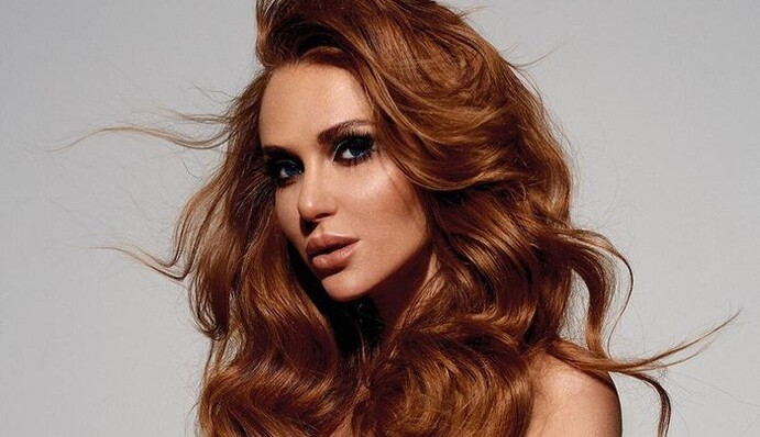 Не витримала: Слава Камінська записала дуже гаряче відео у ванній