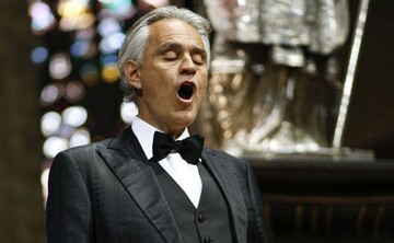 Великодній виступ Андреа Бочеллі в порожньому соборі б'є рекорди в YouTube