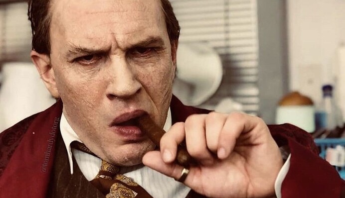 Режиссер байопика 