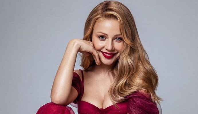 Тіна Кароль показала свій будинок і підрослого сина: фото