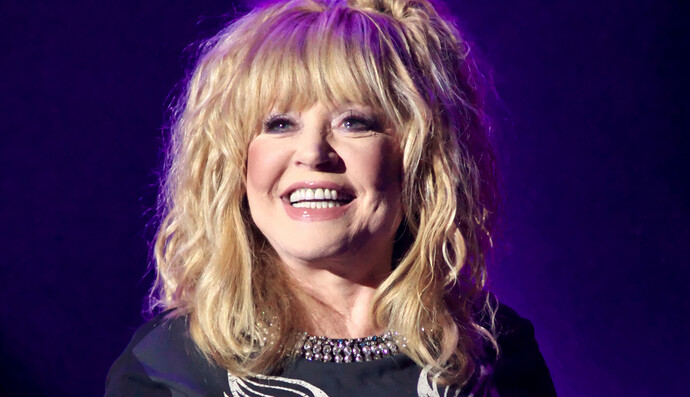 Пошла на восьмой десяток: бодрая Пугачева прокомментировала свой день рождения: фото