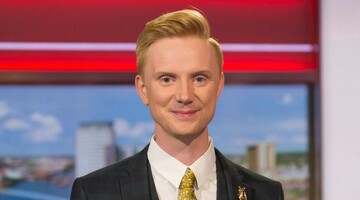 Ведучий прогнозу погоди на BBC записав вдома найефектніший випуск - барабанів в ефірі точно не чекали