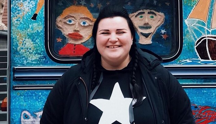 alyona alyona на карантині написала новий трек - в ньому кожен впізнає свій район