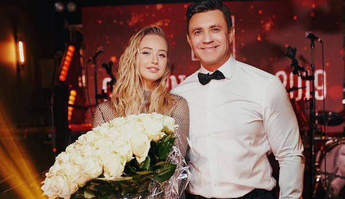 Мій тил, опора і щастя: Микола Тищенко зворушливо привітав молоду дружину з днем народження